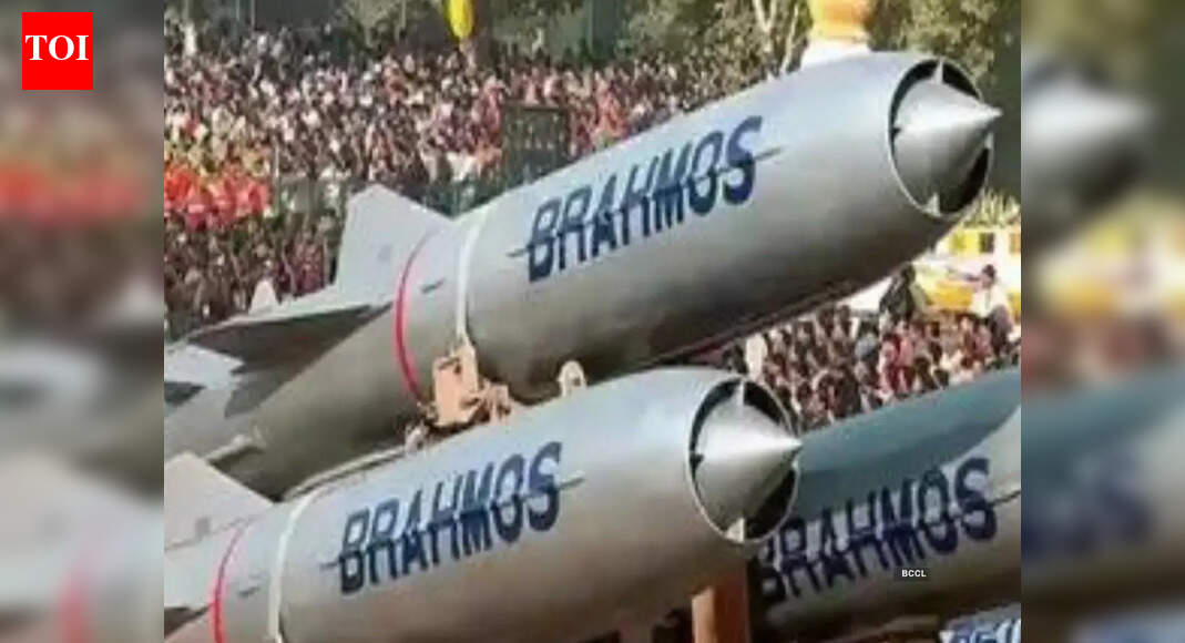 <div>'Friendly countries highly impressed': India close to signing deals worth $450 million to supply BrahMos - report</div>