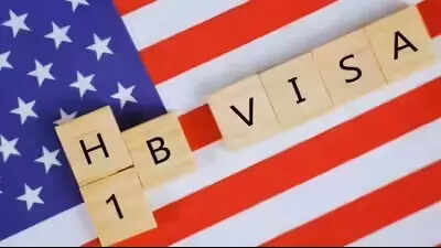 Abogado de inmigración de origen indio comparte el "Plan B" para los titulares de H-1B que enfrentan despidos: "El mayor error es asumir..."