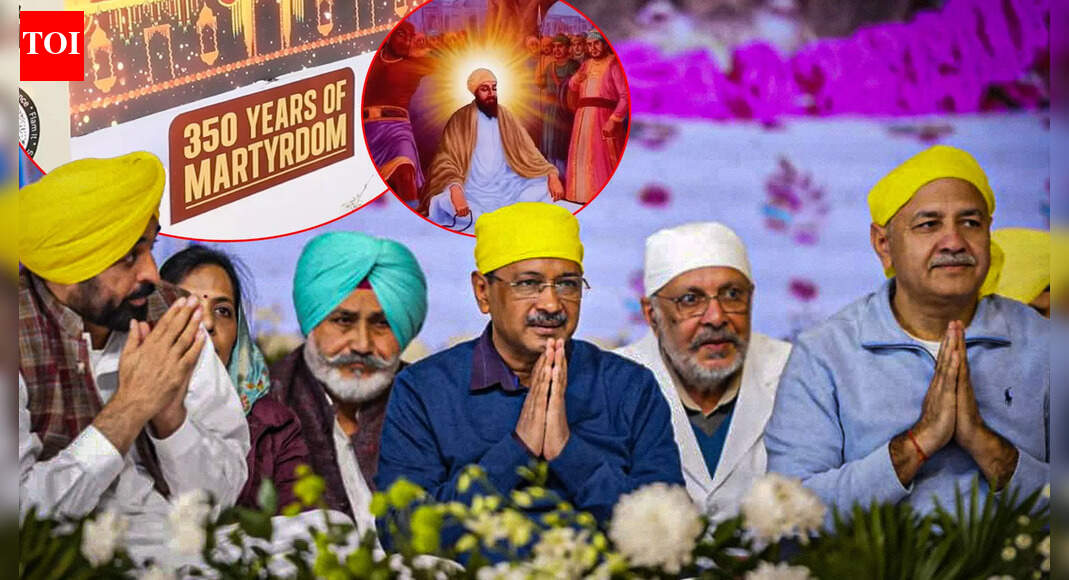 Kejriwal, Mann Pay Homage to Ninth Sikh Guru on 350th Martyrdom Day