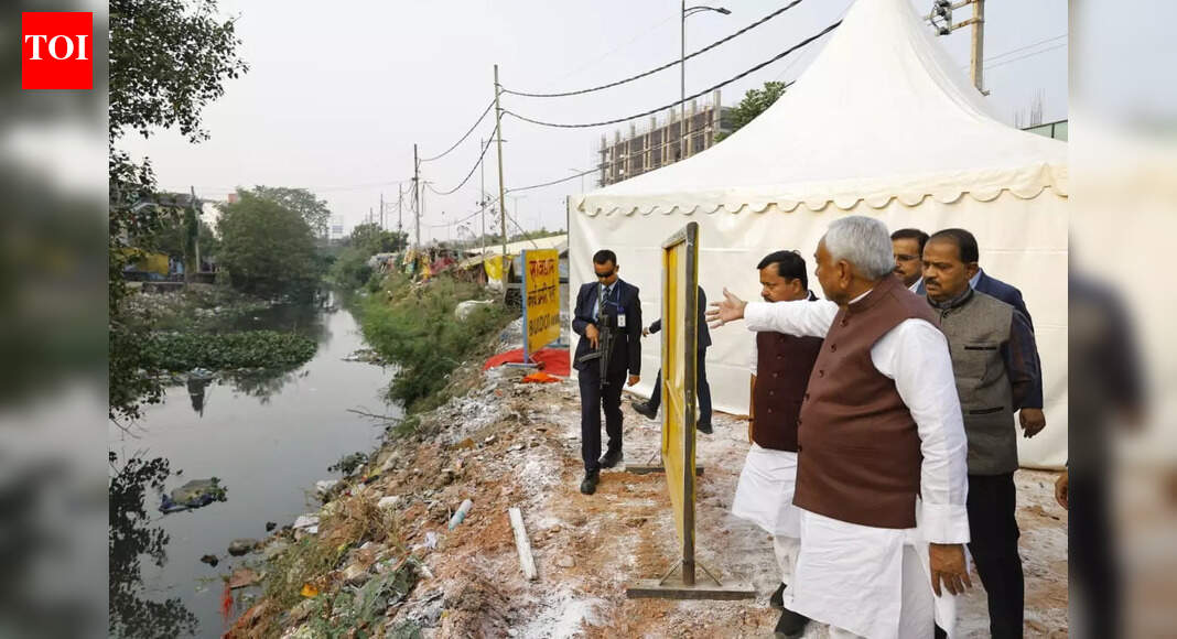 Fast-track drain works to open alternate roads in Patna: Nitish