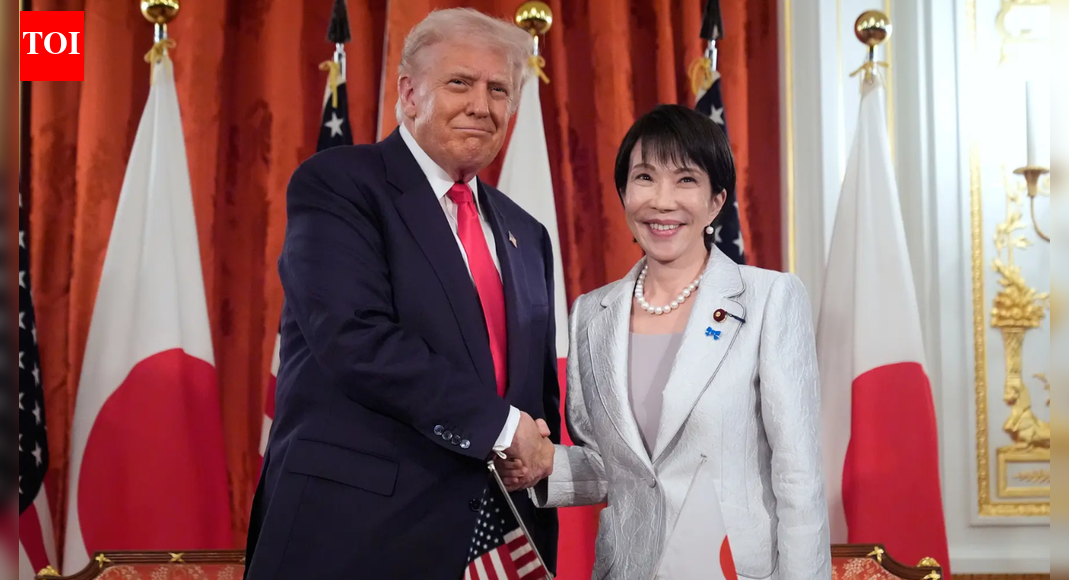 <div>Japan-China tensions: PM Sanae Takaichi speaks to Donald Trump; follows US President's phone call with Xi</div>