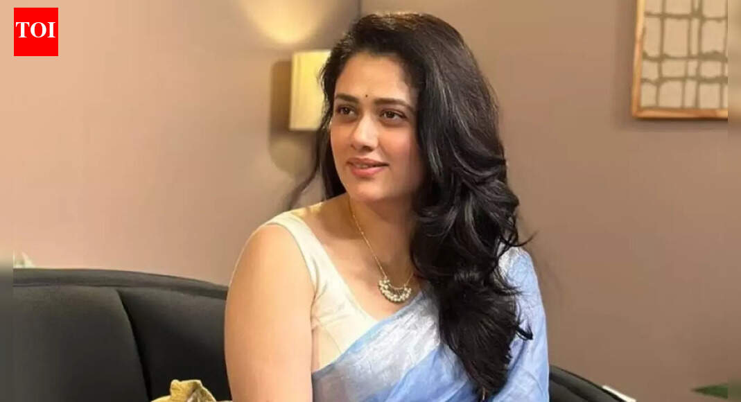 Girija Oak opens up on the impact of her parents' divorce while she was growing up and seeking therapy for the same: 'When a family breaks up...'