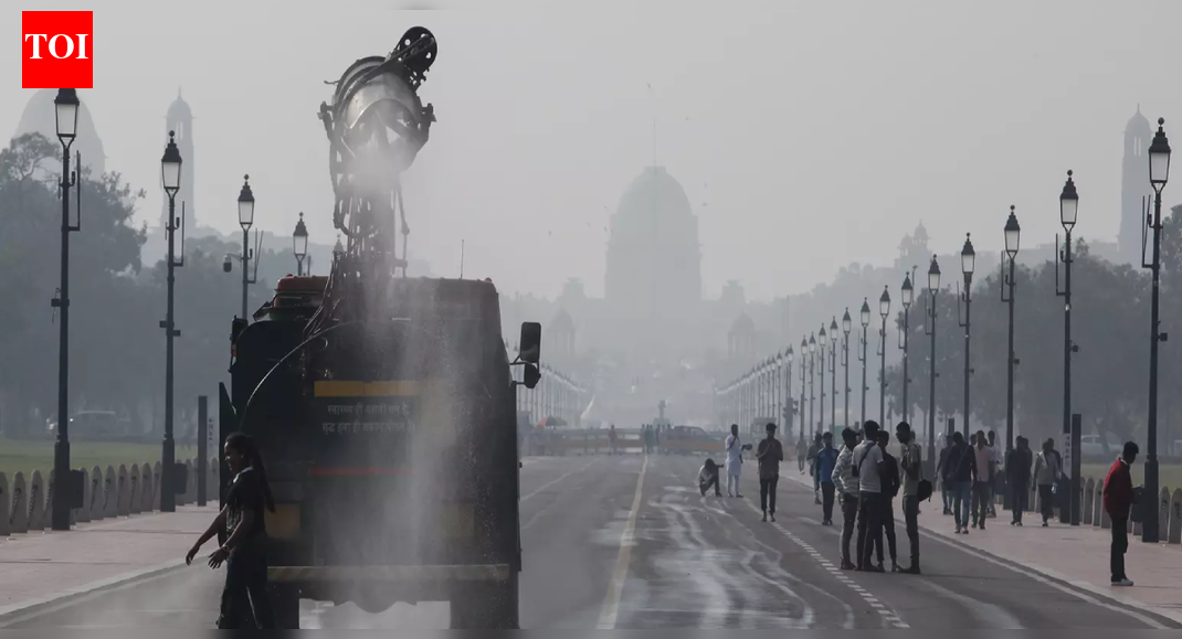 <div>'Delhi's AQI improving': GRAP-3 measures revoked; stage 1 and 2 to remain in force</div>