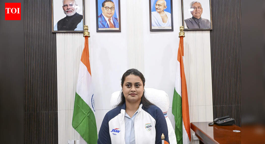 Sports min pledges to upgrade sports infra, seeks AI centre for Jamui