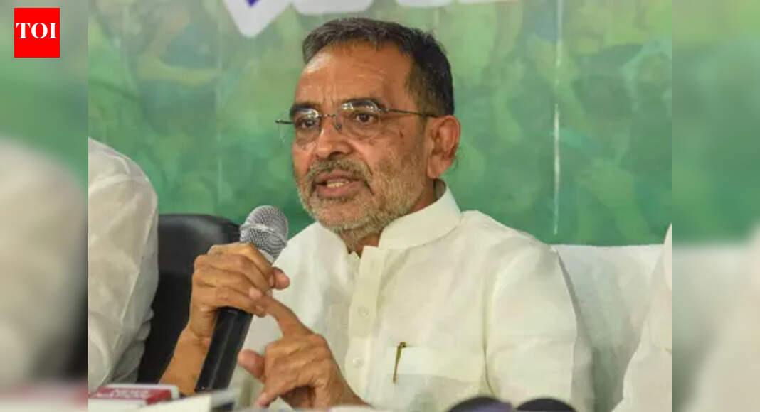 Pari‘war’vad: Two RLM leaders resign from party