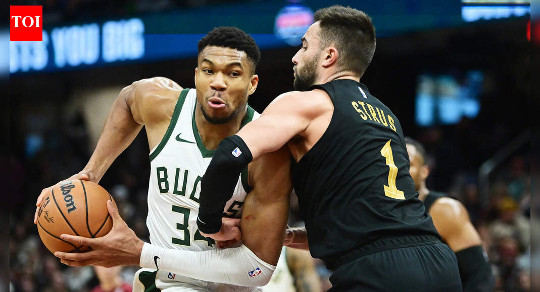 Is Giannis Antetokounmpo playing tonight vs the Miami Heat? Latest update on the Milwaukee Bucks star's injury report (November 26, 2025)