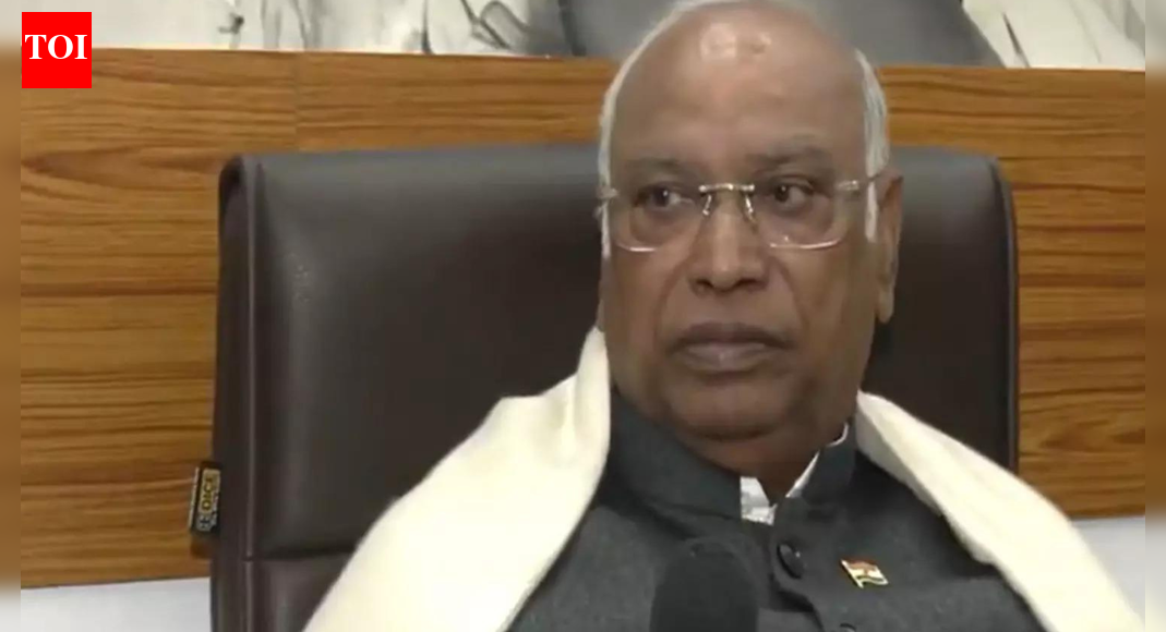 PM Modi & RSS reading Preamble a victory for founding fathers: Congress