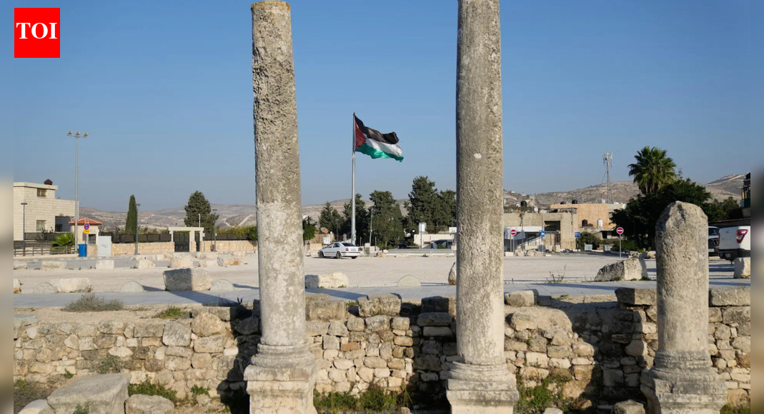 <div>Israel military launches fresh operation in West Bank 'to thwart terrorist activity'</div>