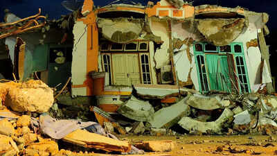 <strong>Powerful earthquake jolts Indonesia: 6.3-magnitude tremor strikes Sumatra island</strong><strong>; no tsunami alert issued</strong>