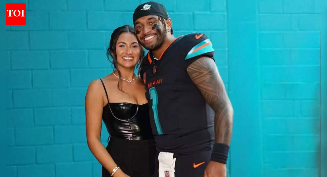 Tua Tagovailoa sings 'Thinking out loud,' brings Thanksgiving cheer at Florida hospital