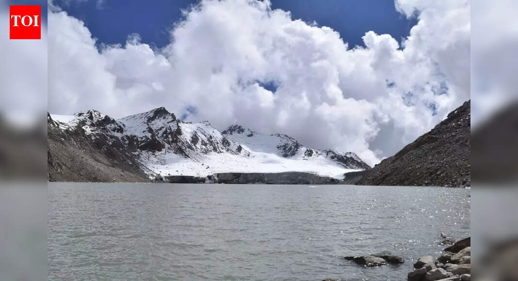 Rapidly growing Himalayan lake could potentially unleash deadly GLOF, say scientists