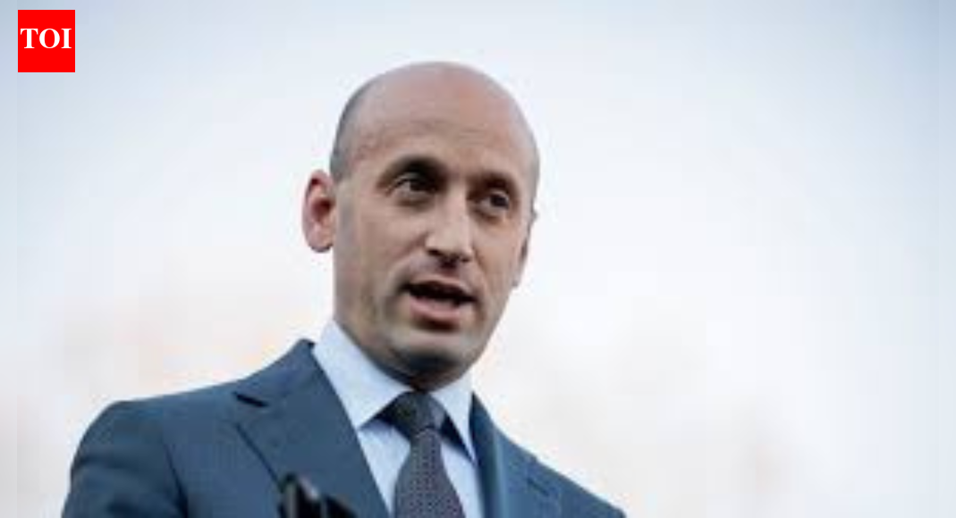 <div>'If you don't love the country...': Stephen Miller's chilling warning after DC shooting on what will happen to immigrants</div>