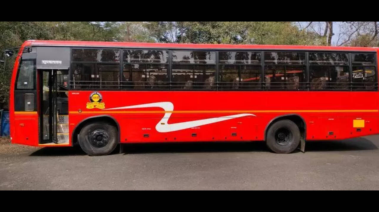 Nashik students question effectiveness of new state road transport helpline