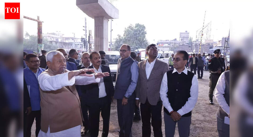 Ensure timely completion of Patna road projects: CM