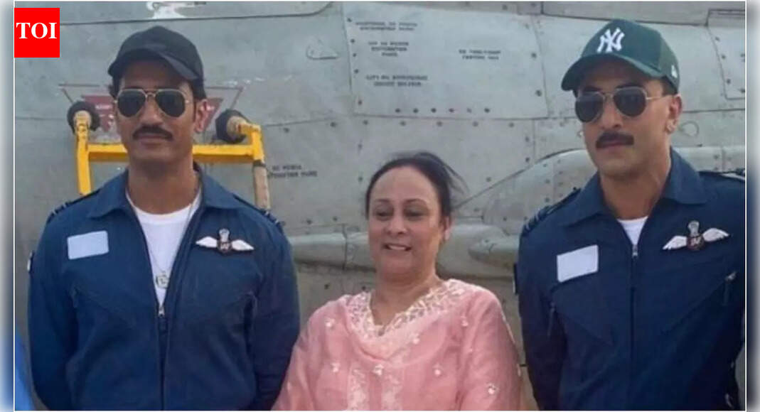 'Love and War': Ranbir Kapoor and Vicky Kaushal's leaked pics from the sets of the film leave fans questioning their looks; 'Hope it's not a remake of Pearl Harbor'