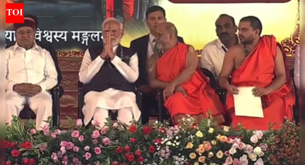 Breaking News Live Updates: PM Modi visits Sri Krishna Matha in Udupi; participates in the Laksha Kantha Gita Parayana