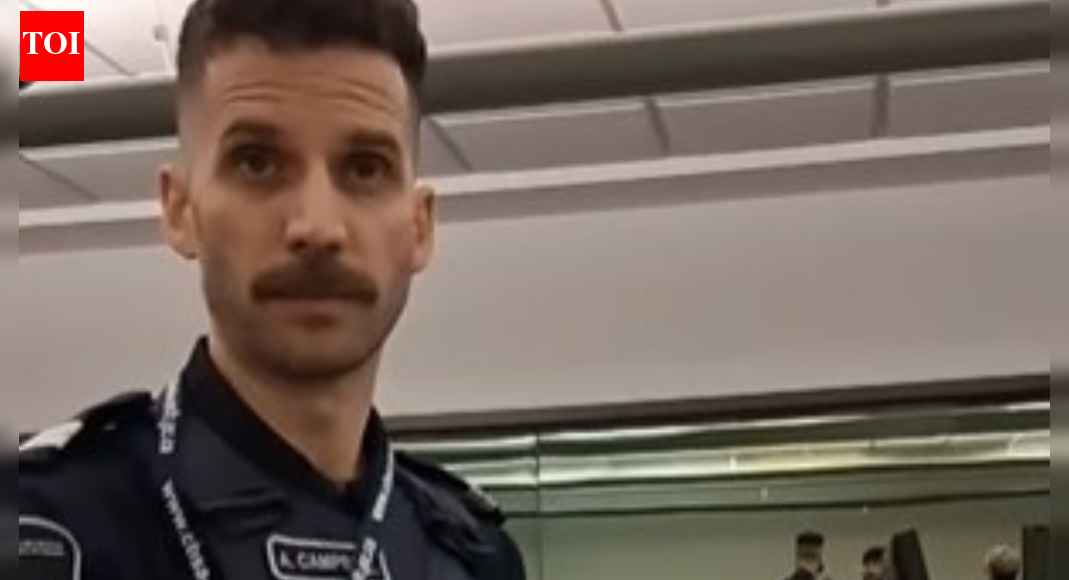 <div>'You have a criminal record': Indian-origin Sikh man stopped from entering Canada from US, interaction goes viral</div>