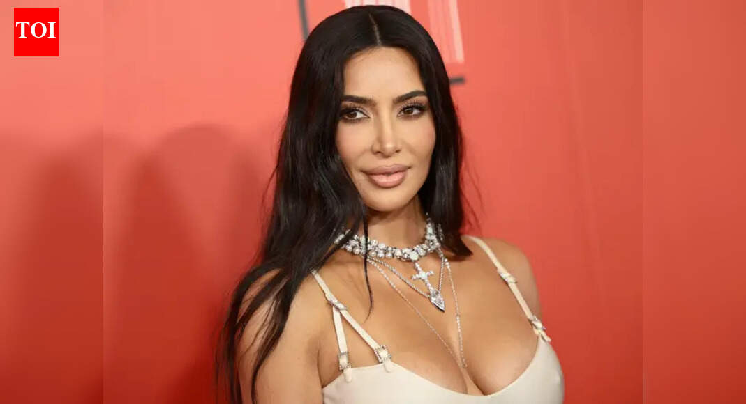 ‘Sometimes I feel like snapping’: Kim Kardashian says Kanye’s behaviour has pushed her to the brink | – The Times of India