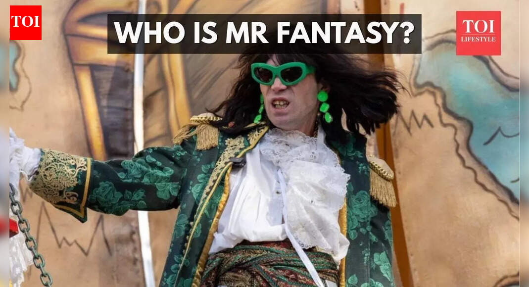 Who is Mr Fantasy? Macy’s Thanksgiving parade offers solid clues