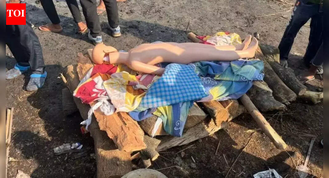 Delhi man takes dummy ‘corpse’ to funeral to fake employee death, claim insurance