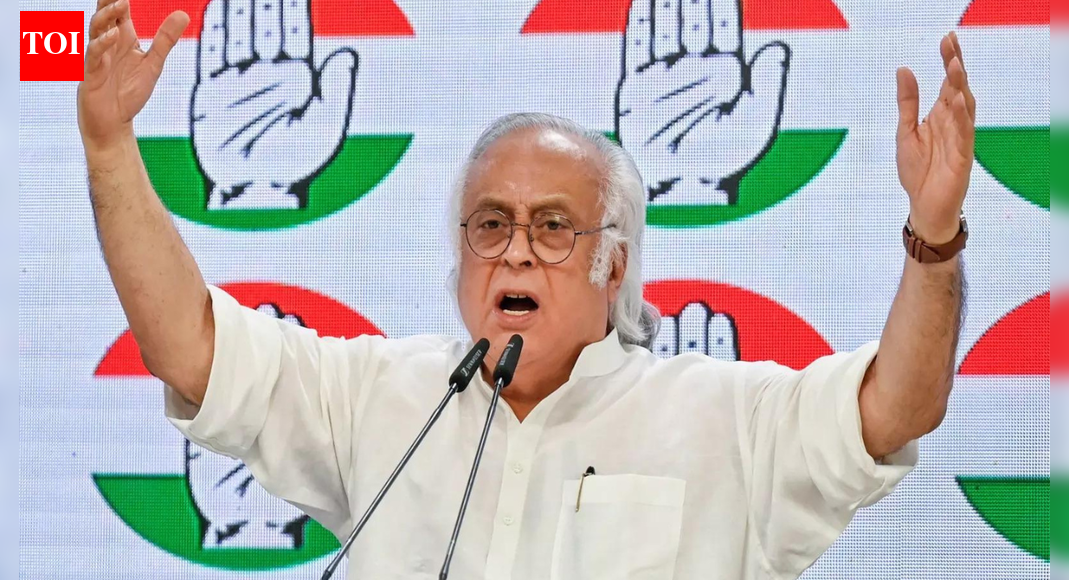 <div>'Will PM Modi take up South Africa's cause?' Congress hits out after Trump's rant; US 'bars' Pretoria from G20</div>