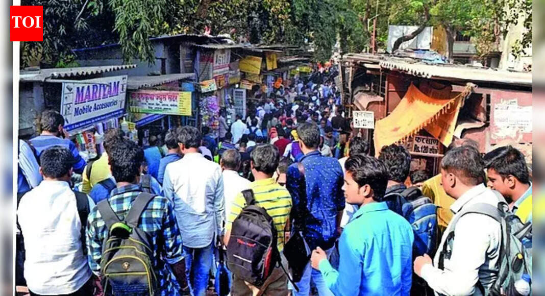 Bombay HC denies relief to shops on Kandivli hsg soc land