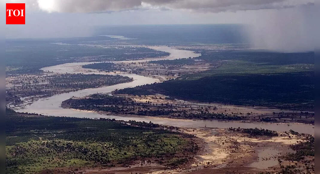 Which river crosses the Tropic of Capricorn twice: The unique journey and geography of the Limpopo River