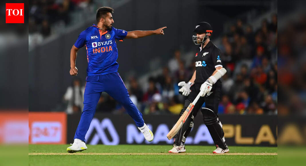 'Bowling 150 kph is an art': Umran hopeful about making India return