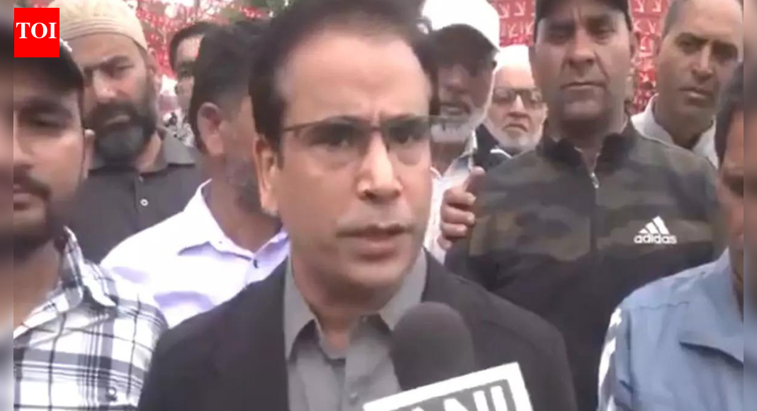 <div>NC claims 'selective targeting' of Kashmiris over Delhi car blast, urges states to protect them</div>