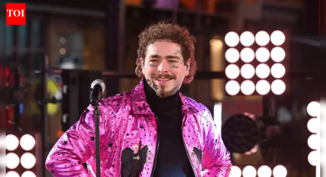 Post Malone, who once slept in the stadium is now owning the halftime stage in an emotional return to AT&T Stadium