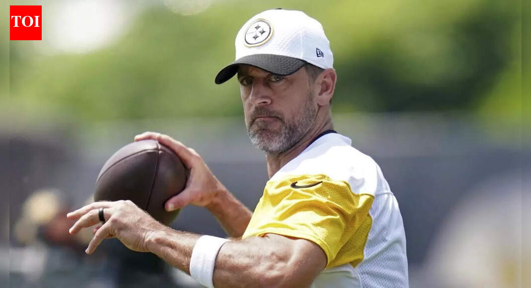 Aaron Rodgers injury update: Pittsburgh gets good news as he returns from his wrist fracture