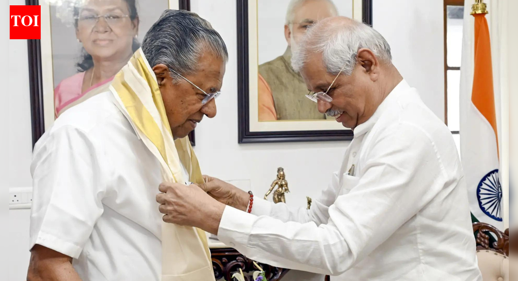 <div>Can't sit on it, act on VC hiring report in a week: SC to Kerala governor</div>