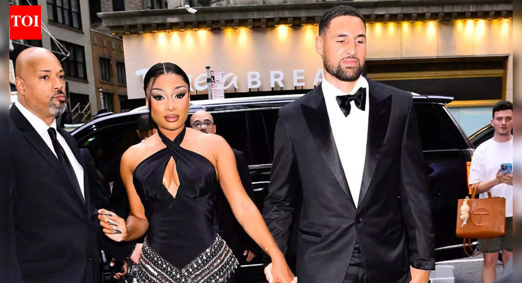 Megan Thee Stallion gives Thanksgiving surprise to boyfriend Klay Thompson in a heartfelt video