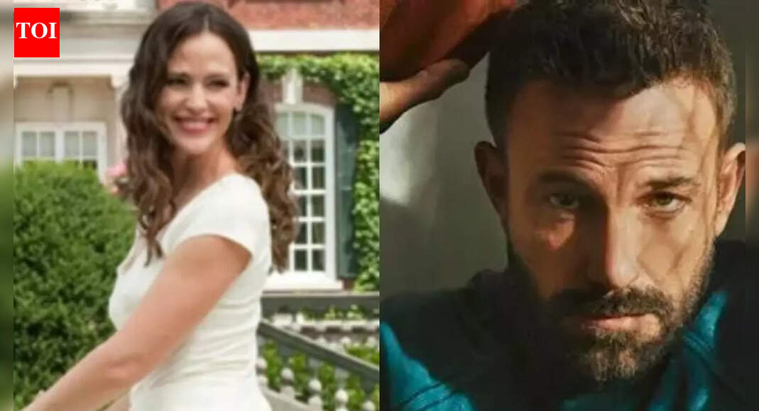 Jennifer Garner and ex husband Ben Affleck always spend the Thanksgiving holiday together with their kids: ‘She loves having her whole family together’