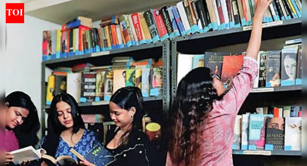 Odisha: Denizens opt for reading rooms over home comfort