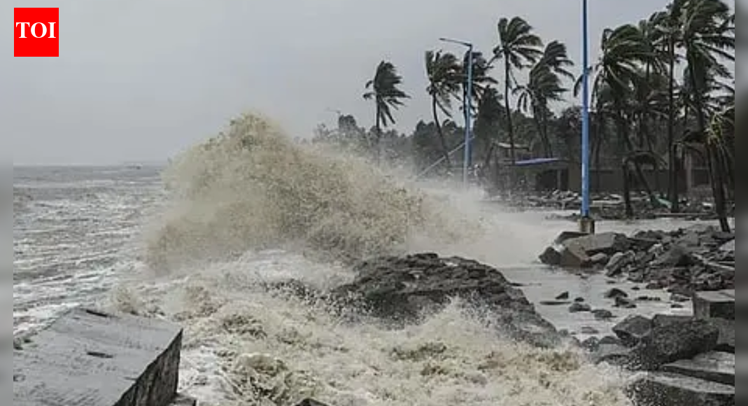Cyclone Ditwah nears Tamil Nadu: Heavy rain lashes Delta regions; IMD ...