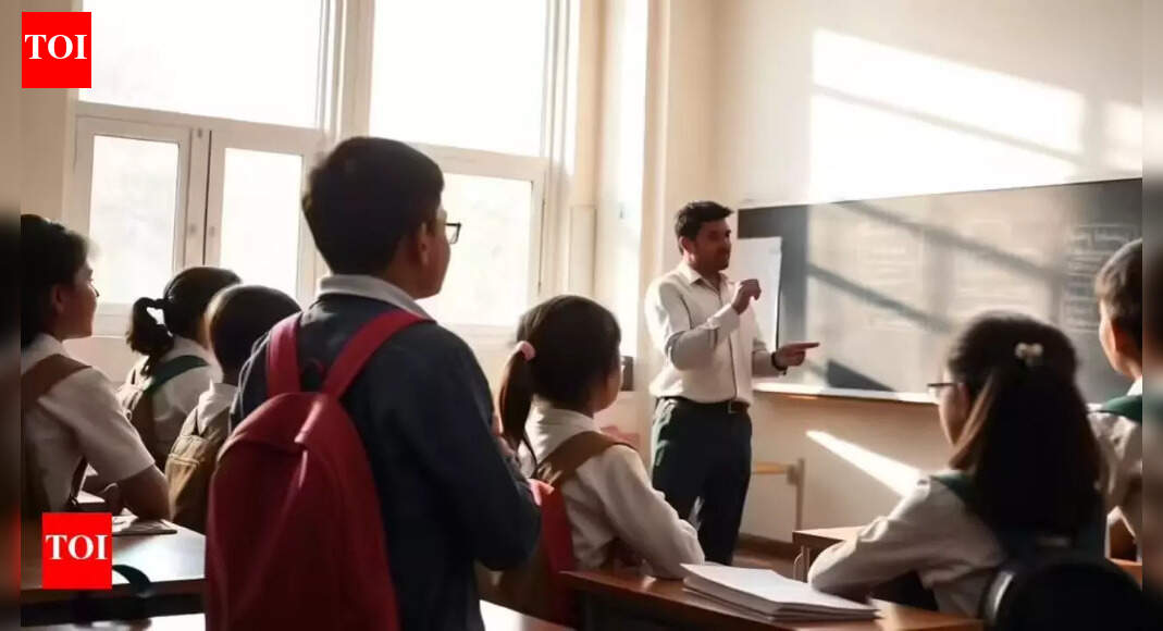 Panel hears 'no Hindi before Class 5' refrain in Maharashtra