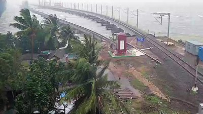 Cyclone Ditwah: IMD warns of heavy rains & strong winds; shelters set up — how India is bracing for impact