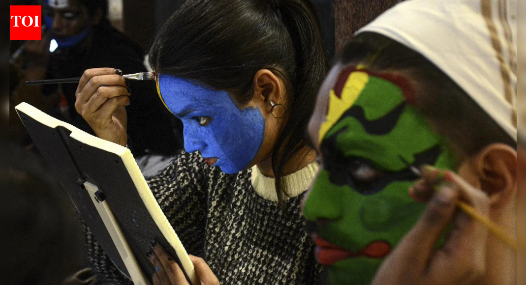 Centre expands Tamil outreach with Kashi Tamil Sangamam 4.0