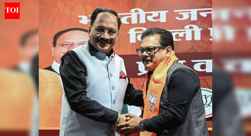 ‘Many people want to leave’: Ex-AAP MLA joins BJP; gets emotional as he targets Kejriwal — watch