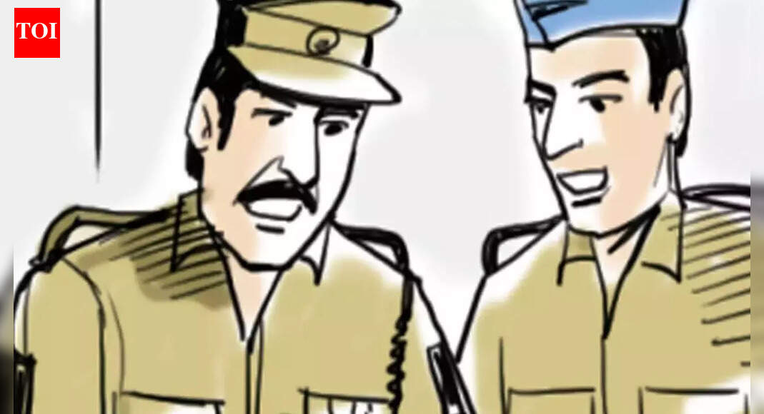 Seven men arrested for assaulting cop in Coimbatore