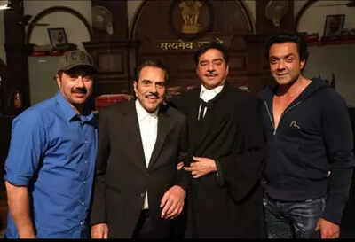 Shatrughan Sinha visits late friend Dharmendra's residence, offers condolences to Sunny Deol and Bobby Deol and says, 'He will live forever'