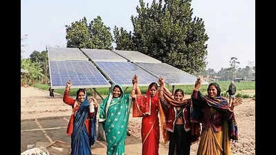 Platform for peer-to-peer lending changes lives, hits 100 cr loans