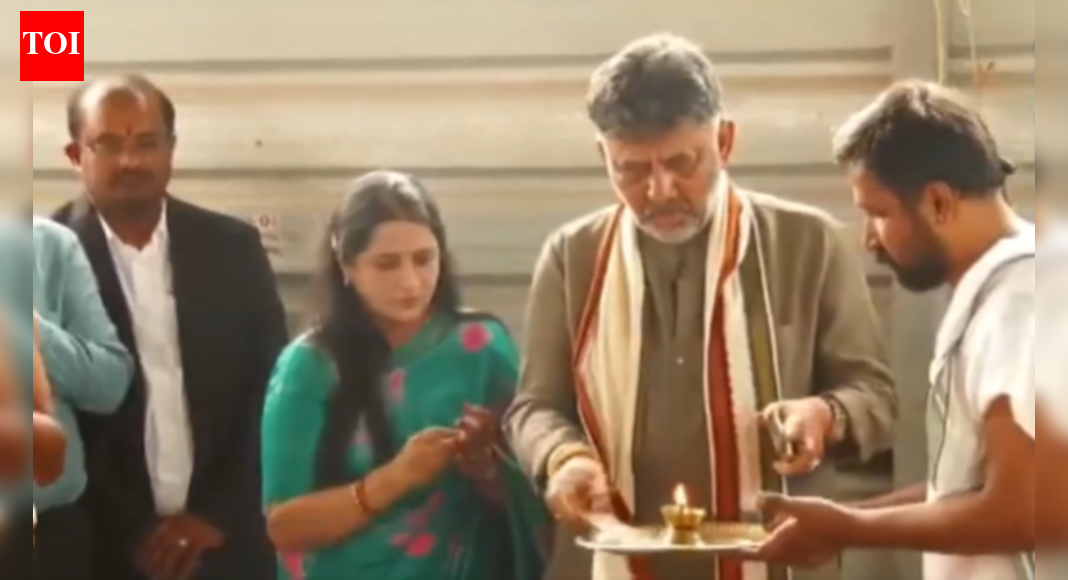 Seeking divine intervention? DKS's temple run after 'truce' with Sidda; feels 'sense of glory'