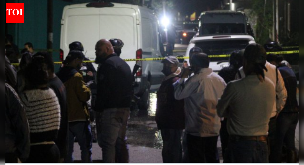 Gunmen open fire at bar in central Mexico; seven killed, five critically injured; probe launched
