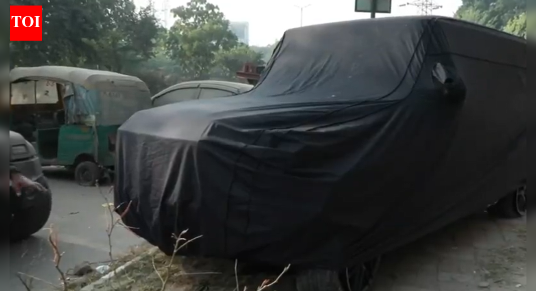 Delhi car crash: Mercedes hits 3 near Vasant Kunj's Ambience mall; one dead, driver detained