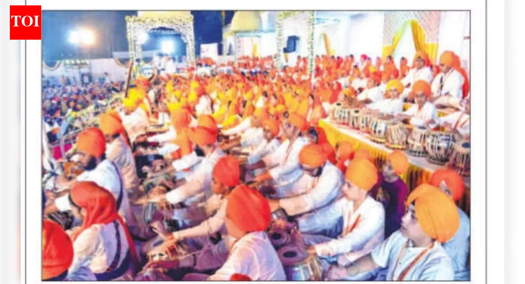 Mumbai: 350 children perform “Salok  Mahalla 9” first time ever in the world during 350th martyrdom anniversary of Guru Tegh Bahadur Sahib