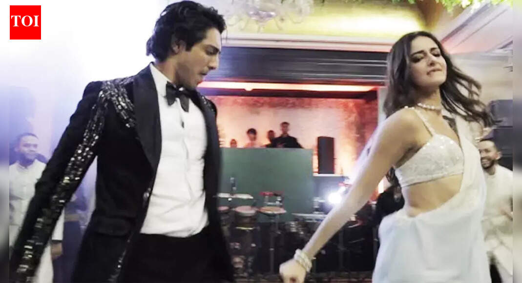 <div>Ananya Panday recalls Ahaan Panday feeling jittery before debut in 'Saiyaara'</div>