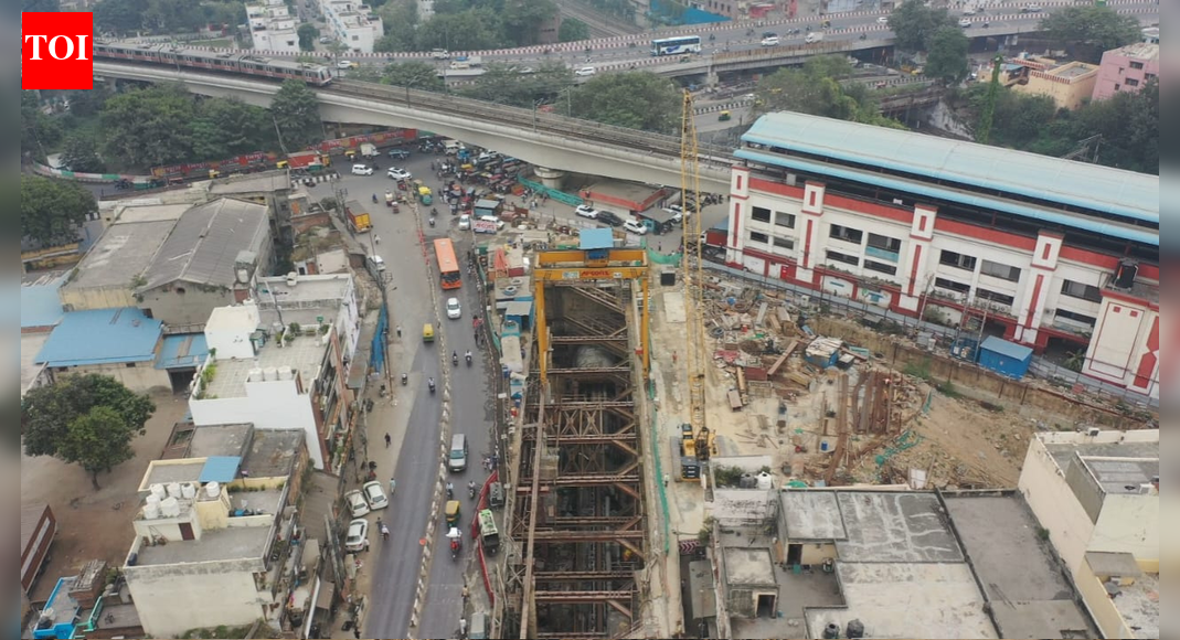 Delhi’s Metro Marvel: How DMRC Built a Tunnel Beneath the Red Line ...