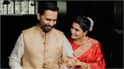 Samantha Ruth Prabhu WEDS 'The Family Man' director Raj Nidimoru in intimate ceremony at Isha Yoga Centre; actress shares PICS